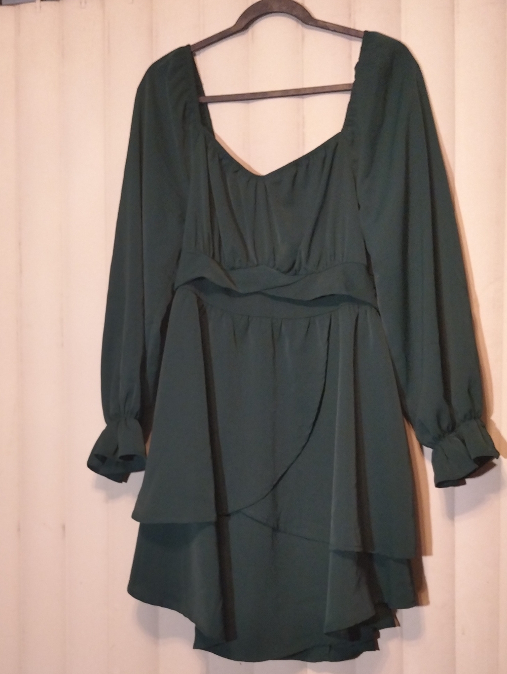 Women's Dark Green Long Sleeve Tiered Dress